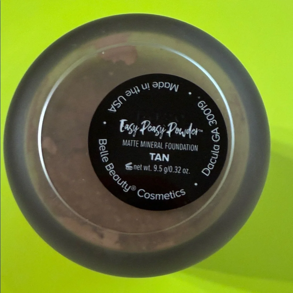Easy Peasy Mineral Powder: color Tan - Picture 2 of 3